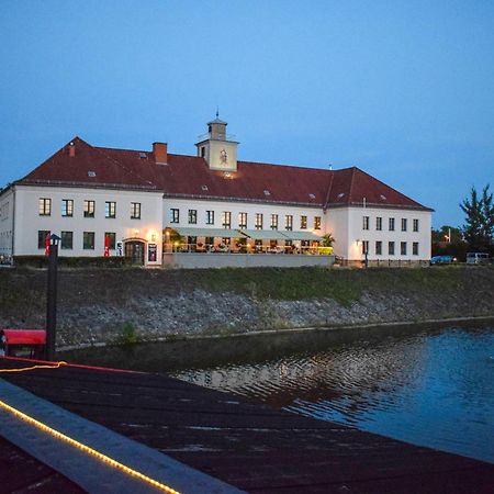 Restaurant Und Pension Alberthafen Δρέσδη Εξωτερικό φωτογραφία